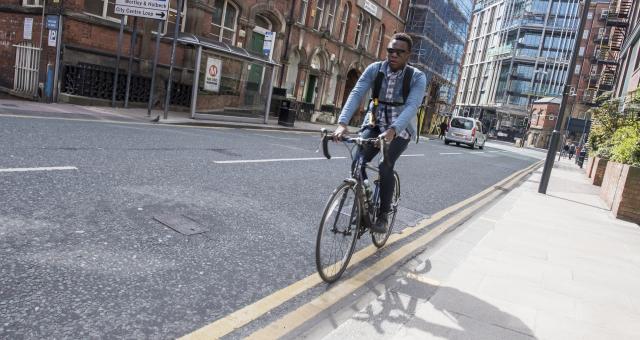 Commuter cycling to work in Leeds 