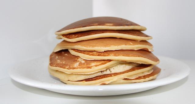 Pancakes in a stack. Photo byTabeajaichhalt 