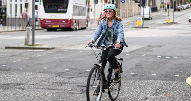 Cycling to work for world car free day